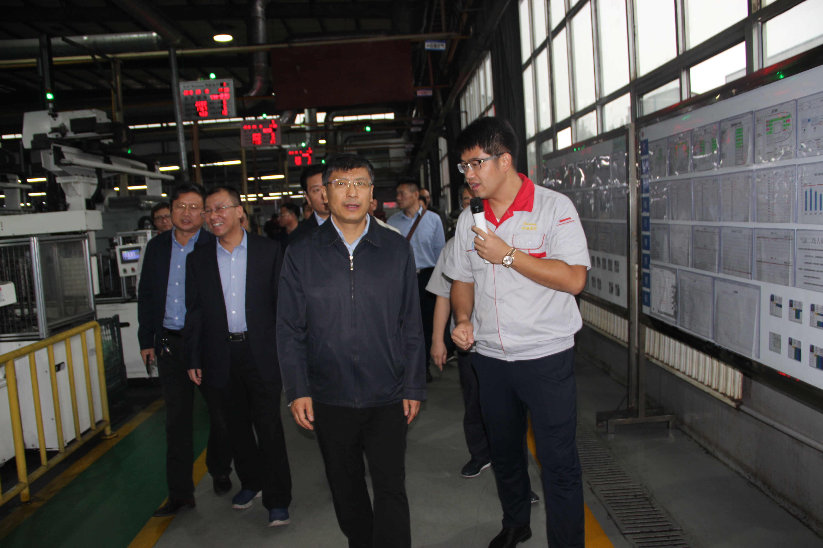 省委組織部副部長、省人社廳廳長盧建明一行到我司調(diào)研指導(dǎo)