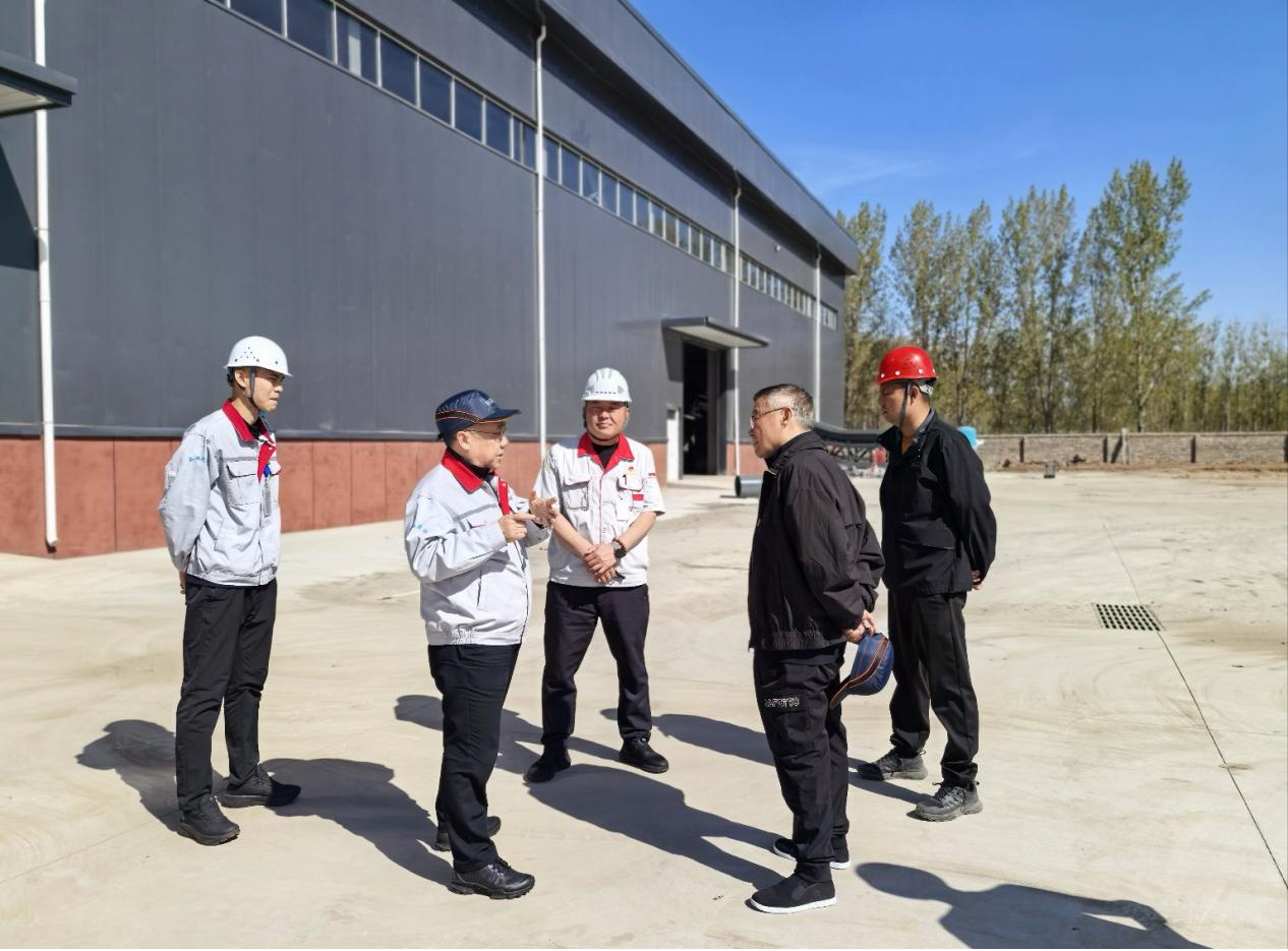 筑牢安全防線 情暖堅守初心 ——華翔集團黨委書記、董事長王春翔深入工廠開展慰問巡查工作